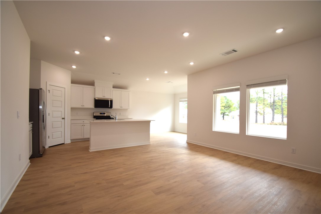 Wagon Wheel Crossing - Residential Lease