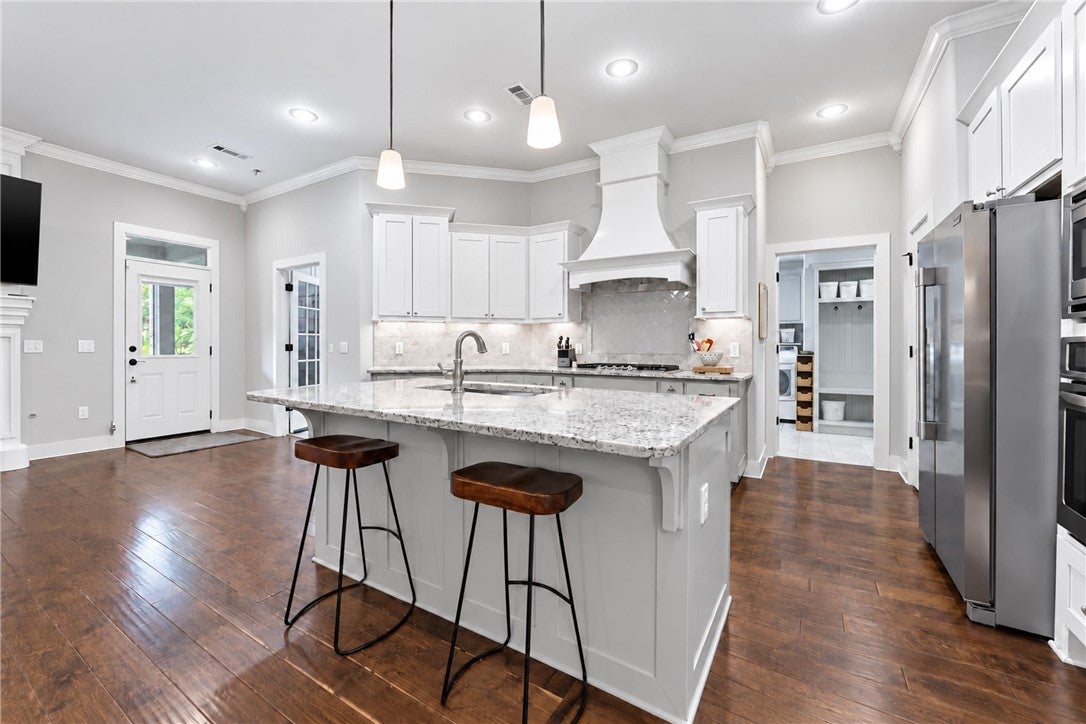 1061 Quail Hollow Drive