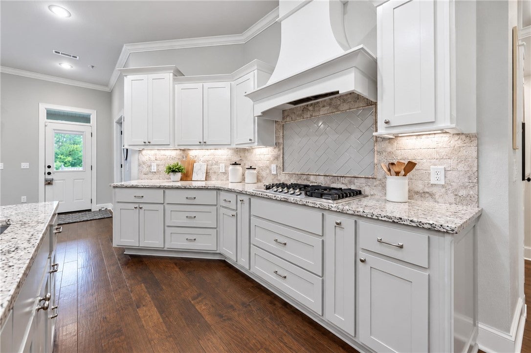 1061 Quail Hollow Drive