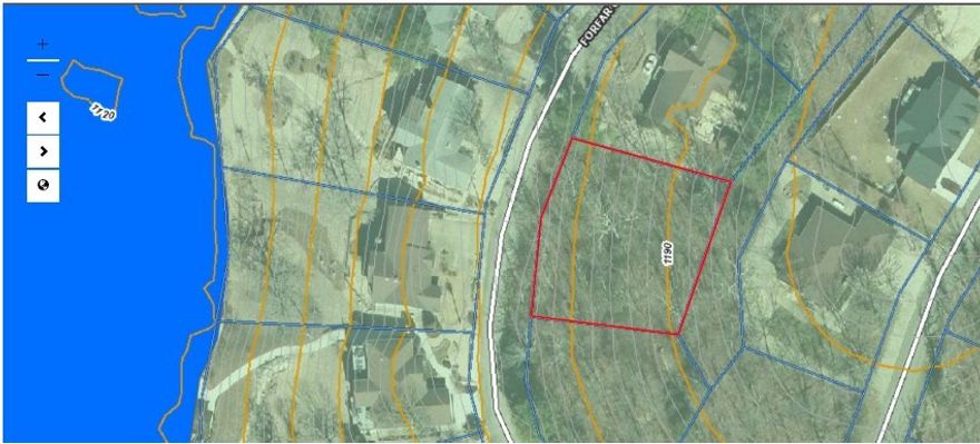 Welcome to your own piece of paradise with a Loch Lomond lakeview lot! With nearby golf courses, recreation center and bike trails, this lot has something for everyone. Whether you're a casual rider or an intense mountain biker, you'll love the outdoor amenities that Bella Vista has to offer. Don't miss out on the opportunity to build your dream home with a lakeview. Own property
in Bella Vista and vacation all year! Visit the Bella Vista POA website for details.