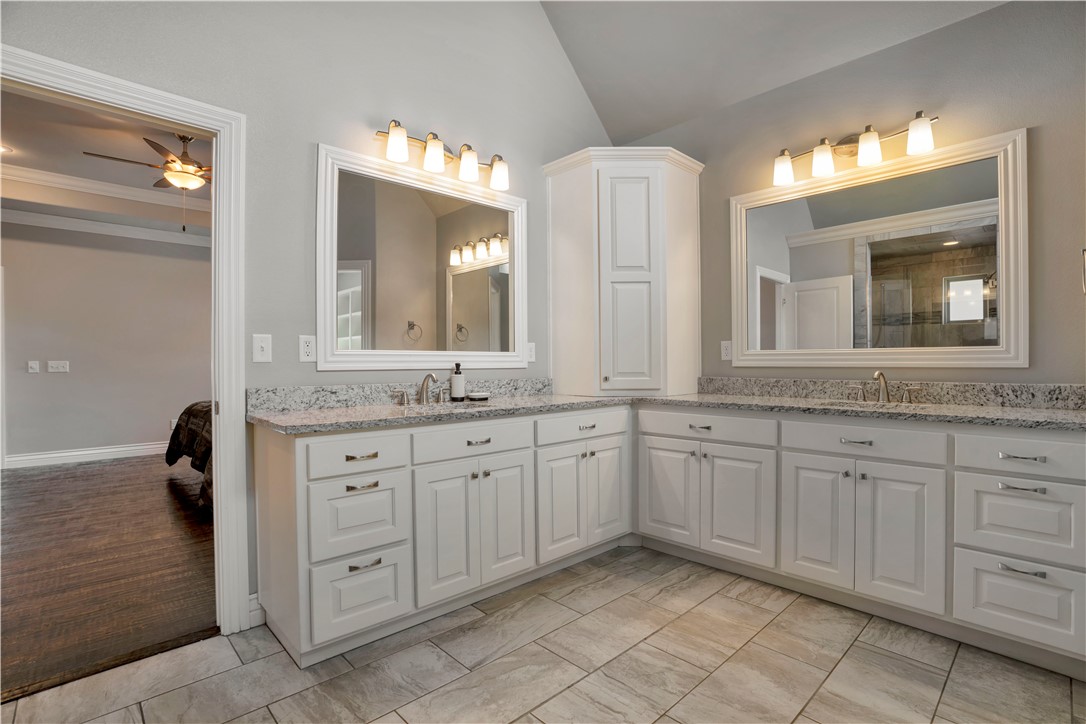 Estates At Woods Creek, The Bentonville - Residential