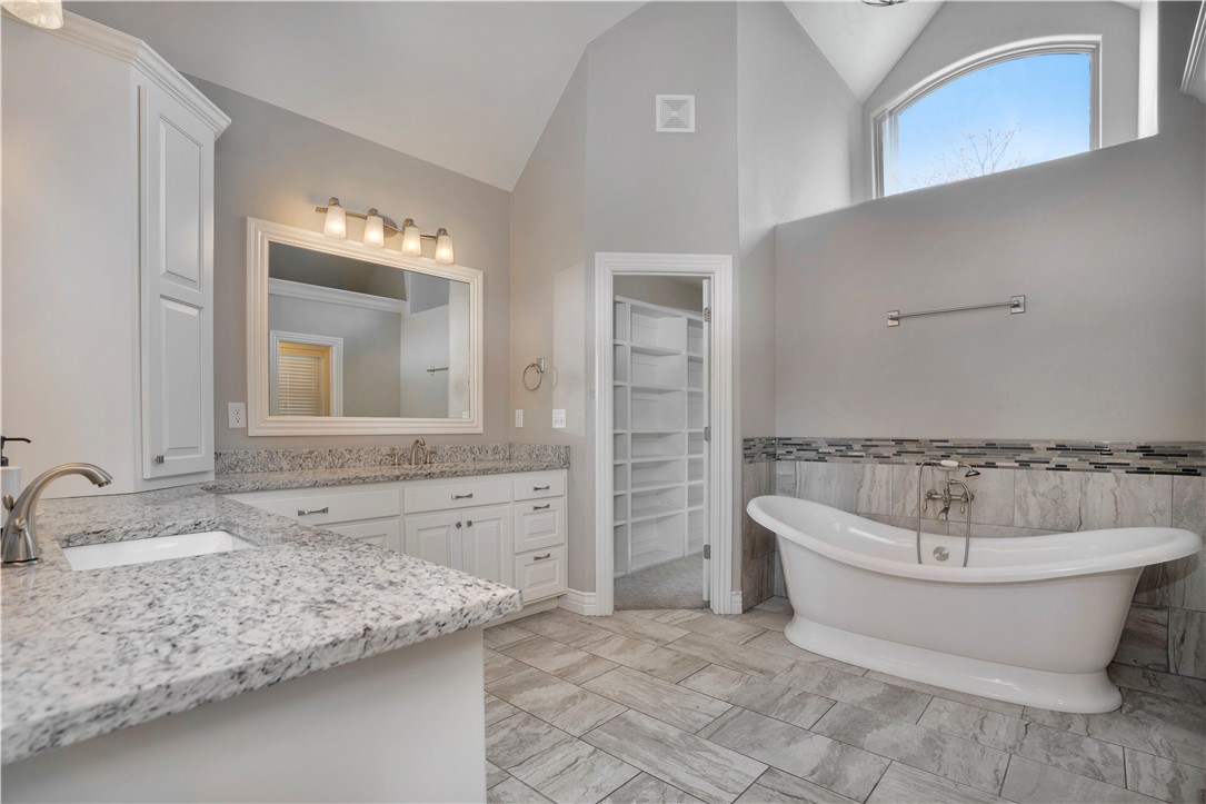 Estates At Woods Creek, The Bentonville - Residential