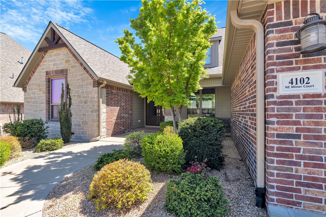 Estates At Woods Creek, The Bentonville - Residential