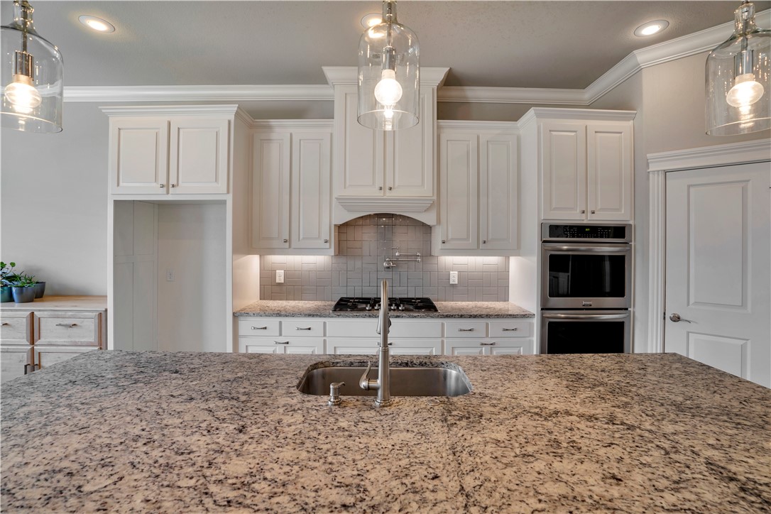 Estates At Woods Creek, The Bentonville - Residential