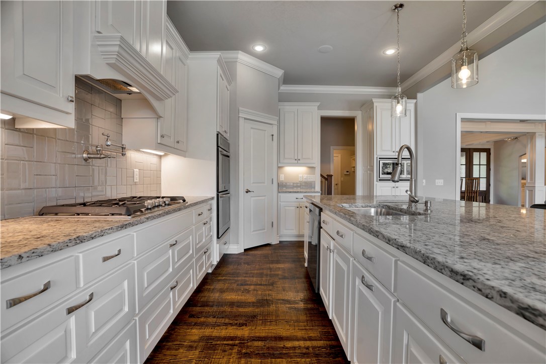 Estates At Woods Creek, The Bentonville - Residential