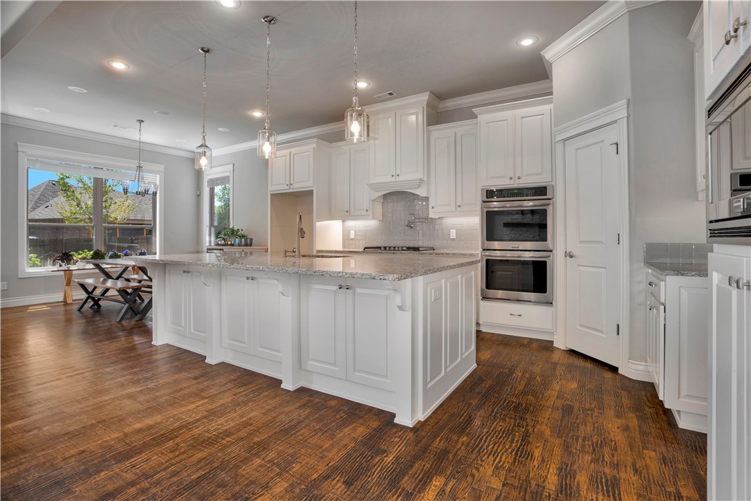 Estates At Woods Creek, The Bentonville - Residential