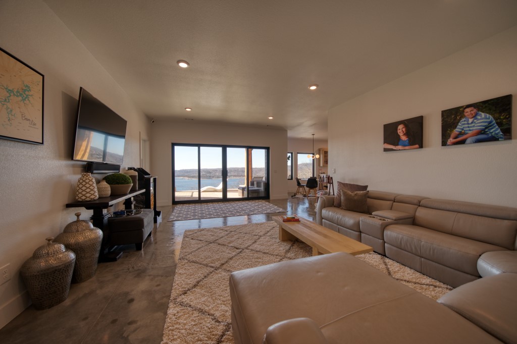 The Pointe Estates - Residential