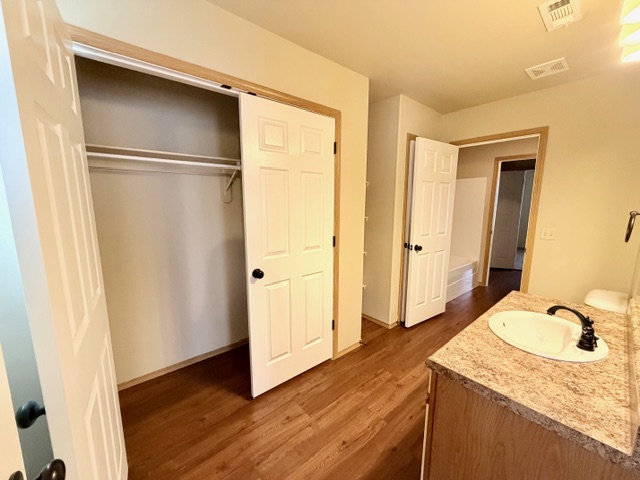 Stadium Centre Cottages Lts 1214 - Residential Lease