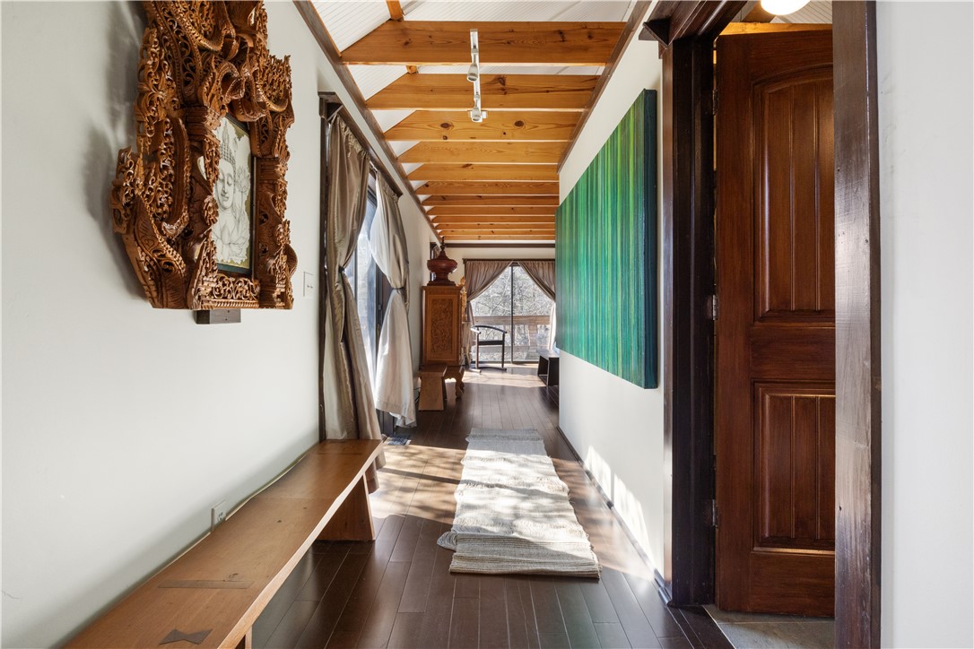 SHORECLIFF EST #1 - Residential