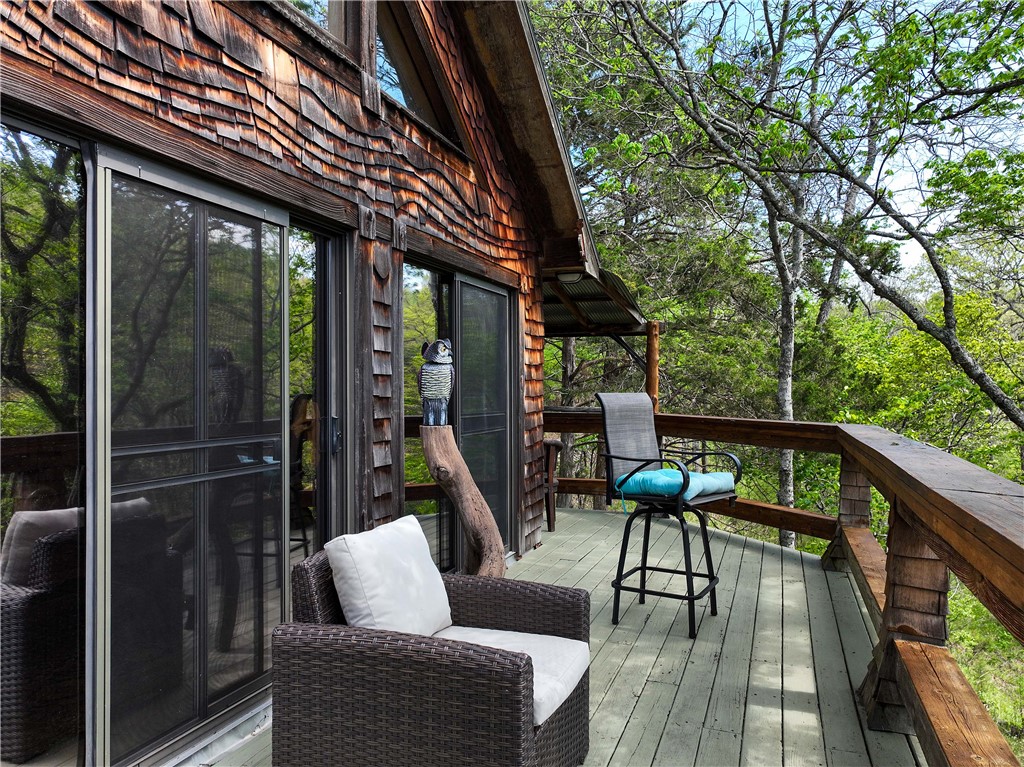 SHORECLIFF EST #1 - Residential