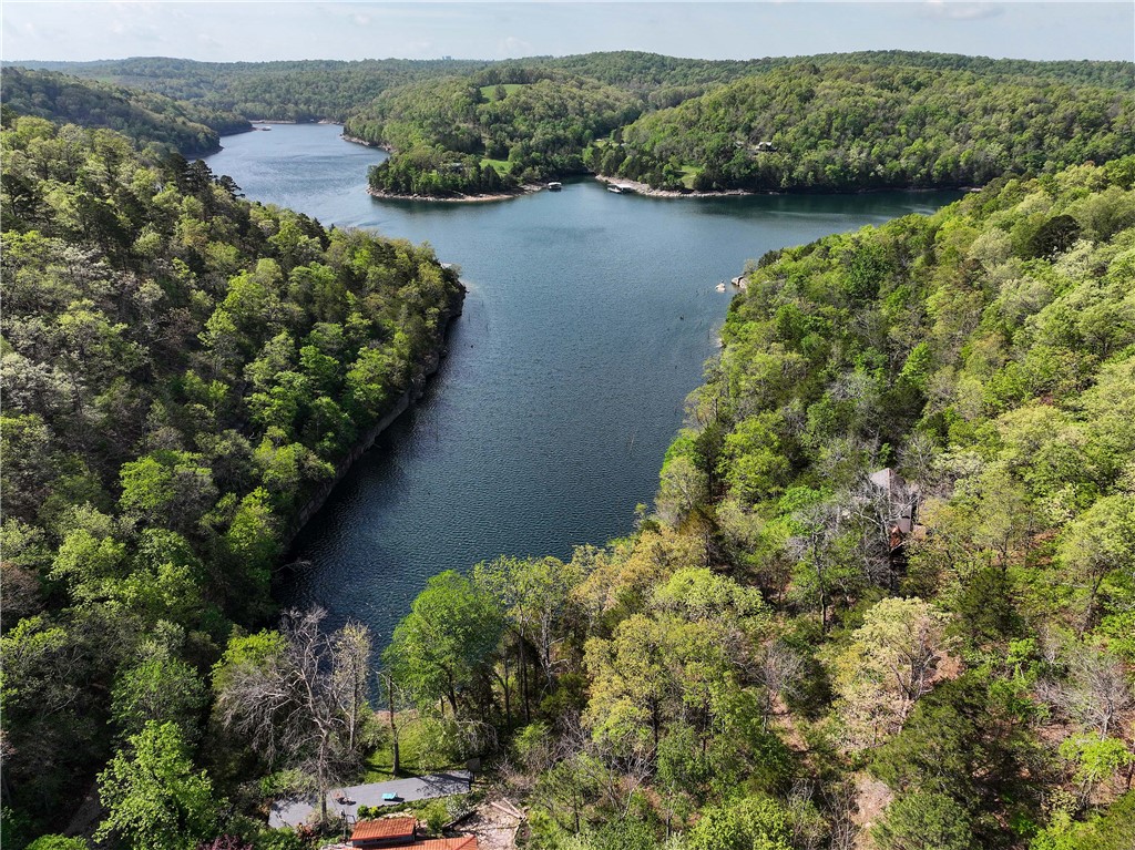 SHORECLIFF EST #1 - Residential