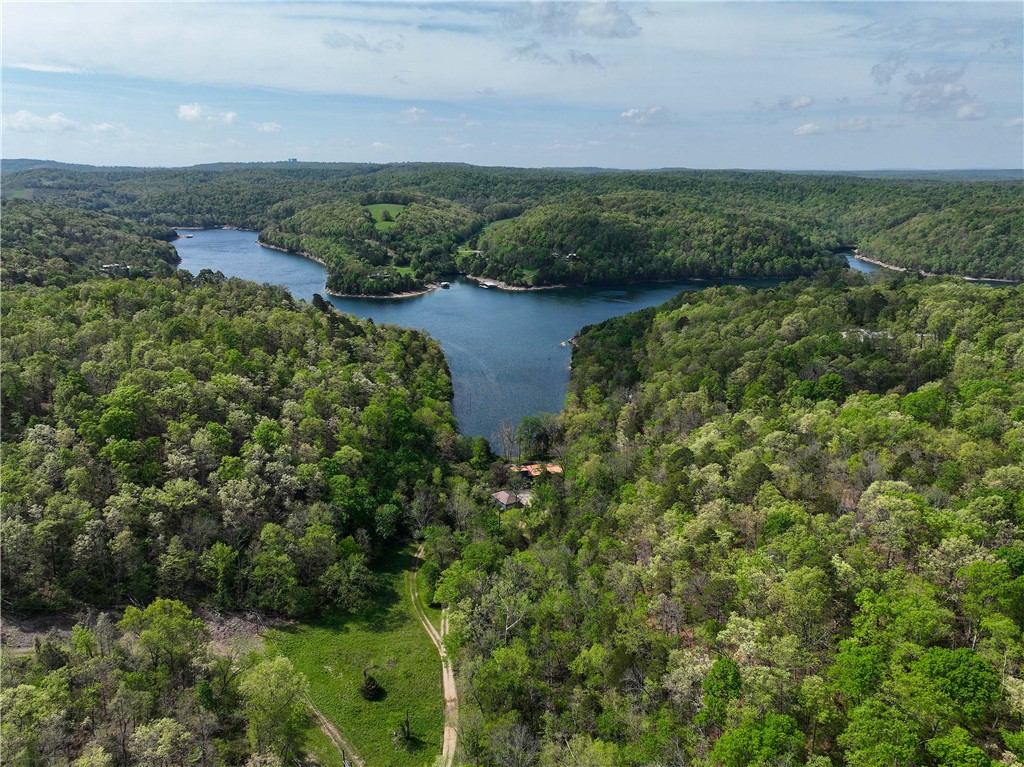 SHORECLIFF EST #1 - Residential