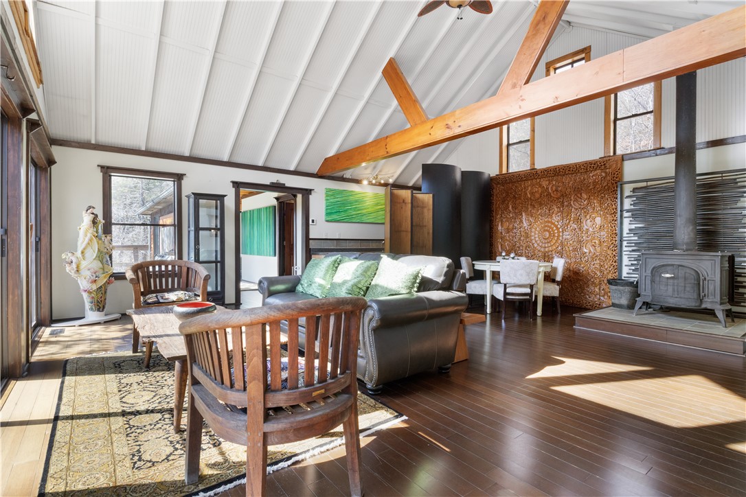 SHORECLIFF EST #1 - Residential