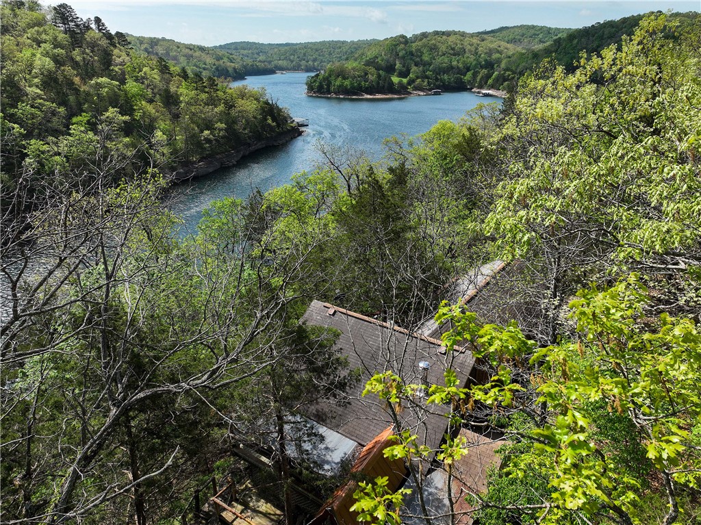 SHORECLIFF EST #1 - Residential