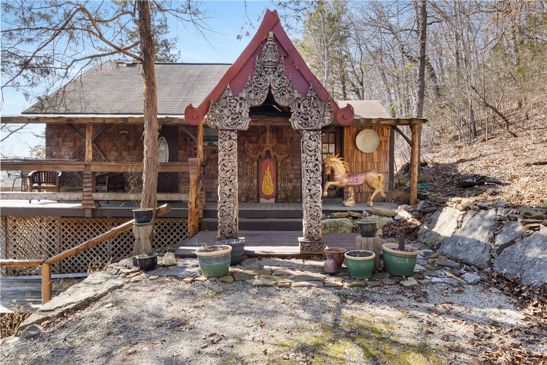 SHORECLIFF EST #1 - Residential