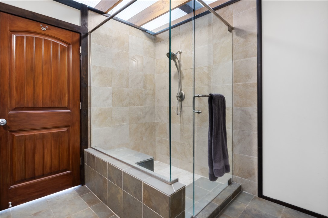 SHORECLIFF EST #1 - Residential