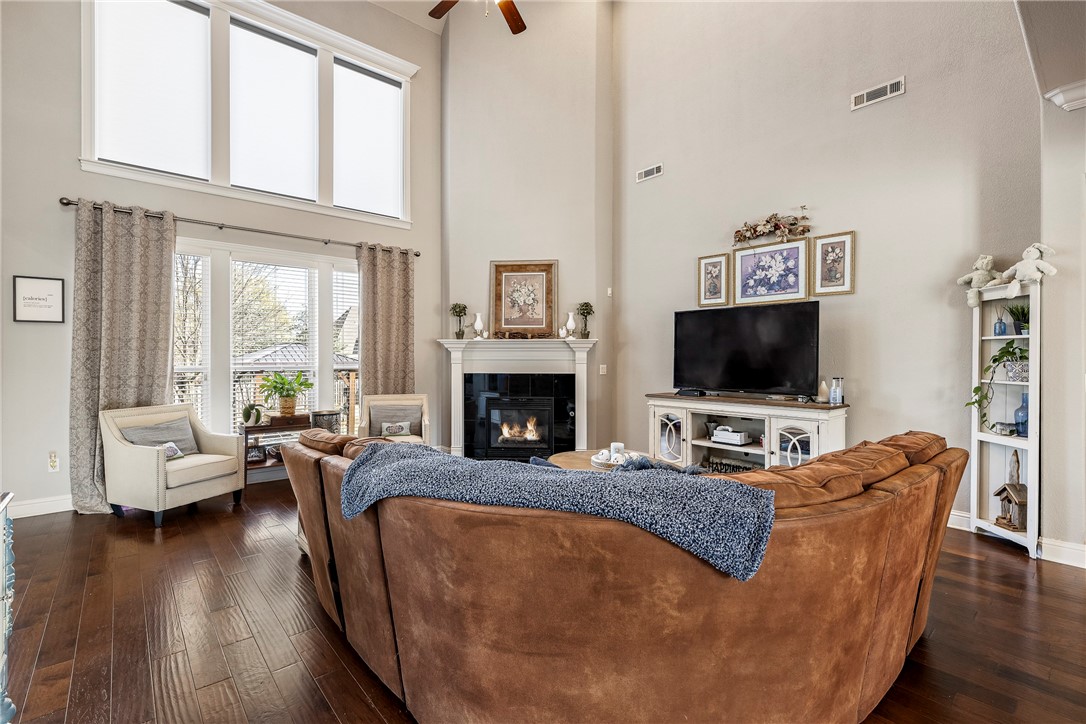 Peaks Ph Iii, The Rogers - Residential