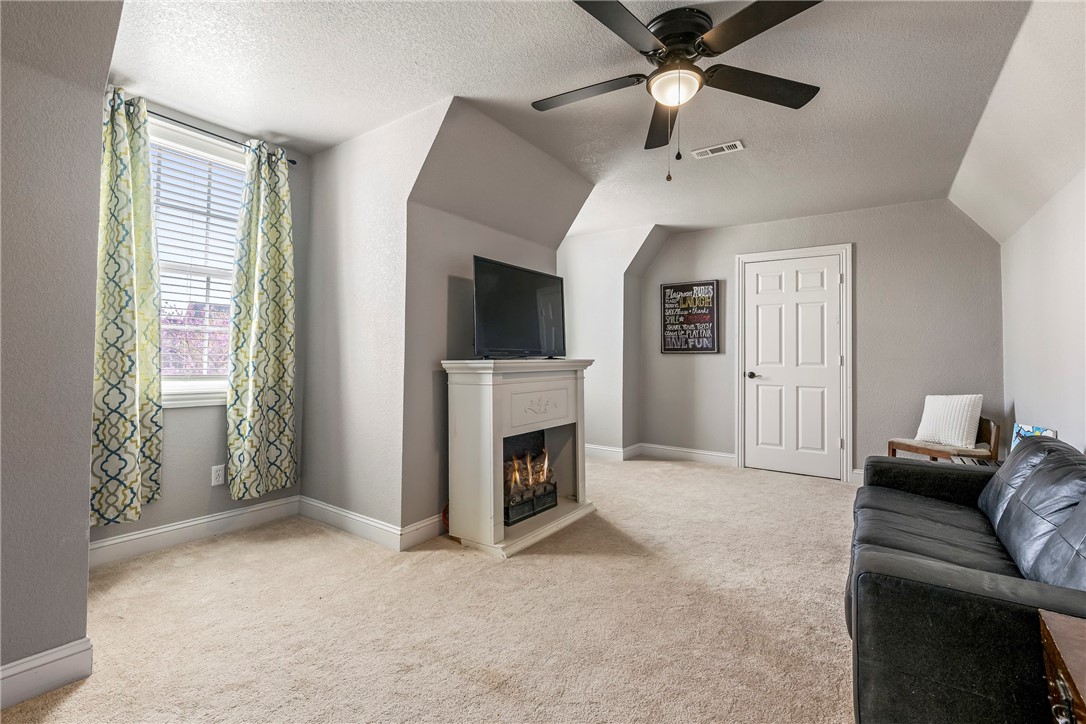 Peaks Ph Iii, The Rogers - Residential