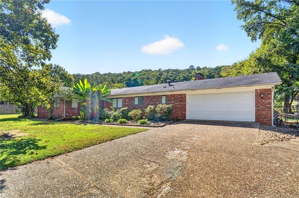 1107 PRINCESS CT, RUSSELLVILLE, AR 72801 - Image f79a5befa0d548fc026643f0f7747f06/3610784377