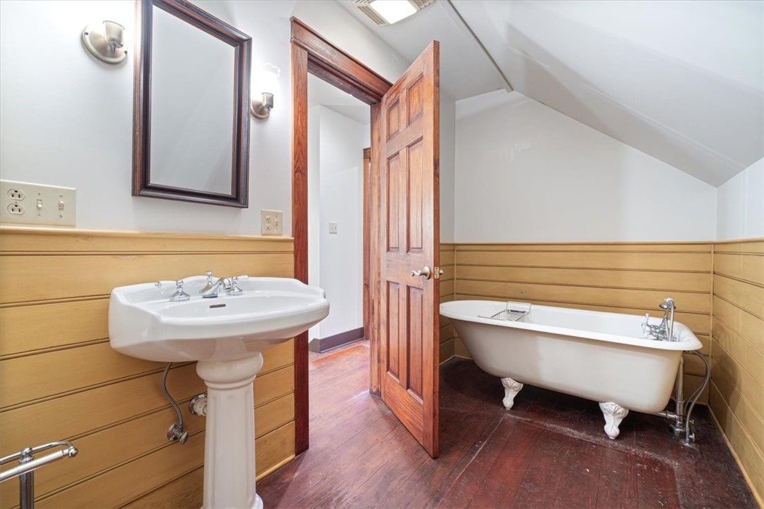 Dawn Hill C C Resort Rurban - Residential