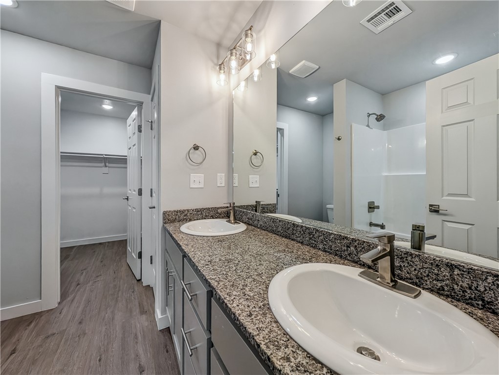 Woodward Park Ph I Highfill - Residential Lease