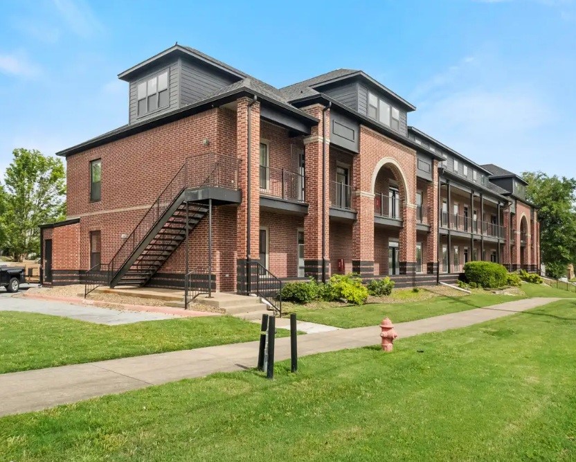 North Corner Hpr - Residential Lease