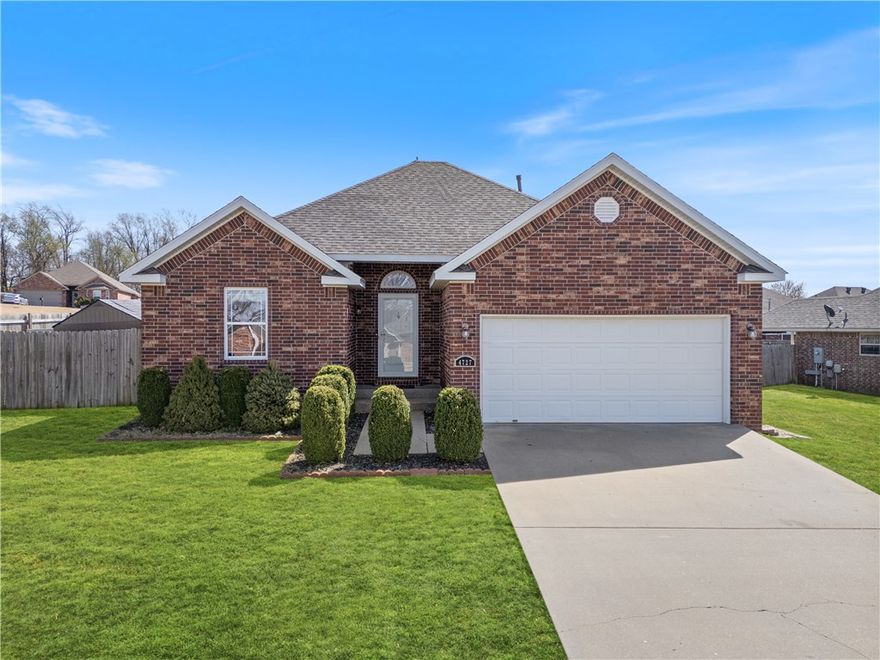 Location is excellent with easy asses to I-49. Home is 6 minutes to I-49, 7 minutes to Shaw Family Park, and 14 minutes to XNA airport. New architectural shingled roof (2025), Air Conditioner (2022), Water Heater (2022). Home sits on corner with sunrise/sunset views on covered back deck. Modern split floor plan with Master Bedroom/Bathroom (double sinks) give a large size and luxury. New carpet in 2nd & 3rd bedrooms. No HOA. Sidewalks for strollers and walking peacefully. A beautiful location and setting.