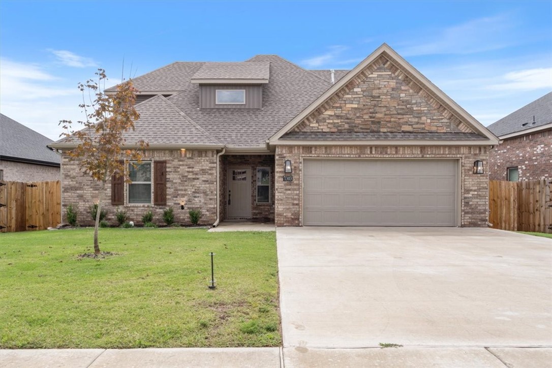 Seller offering $10,000 in concessions! Beautiful new construction home in upcoming Walnut Grove Estates subdivision! Welcome your family to a neighborhood just minutes away from schools, gas stations, grocery shopping, Walmart Distribution Center, Benton County Fairgrounds, and more! Enjoy custom built cabinets, granite counters, a split floor plan, 4 spacious bedrooms with carpet, 3 full bathrooms with tile flooring, wood flooring in the living area with a beautiful floor to ceiling surround gas log fireplace, and a custom interior design!