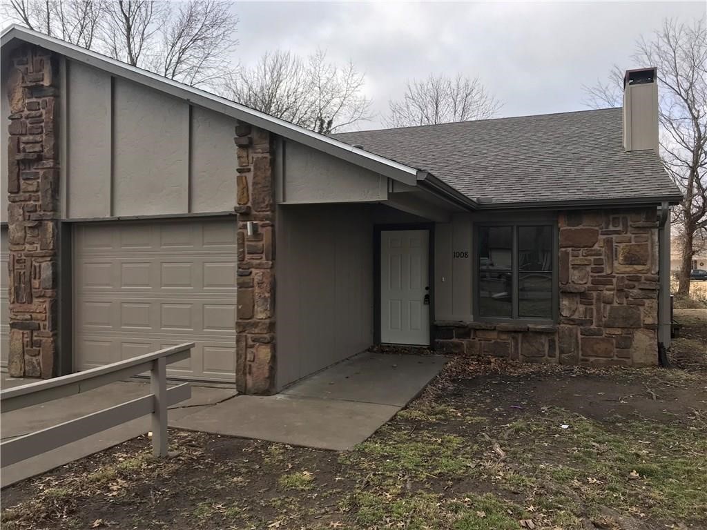 2 bed 1 bath duplex features: Sunroom, eat-in kitchen, and wood burning fireplace! Has a low maintenance yard and fenced in backyard. New efficiency HVAC. Close to biking and hiking trails! Minutes away from everything! **Renter's insurance is required. $25 additional rent per month per pet.**
