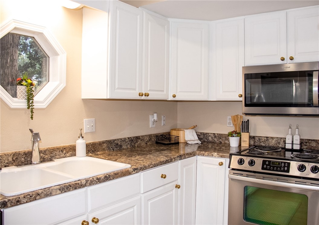 330 Dutchmans Condo - Residential