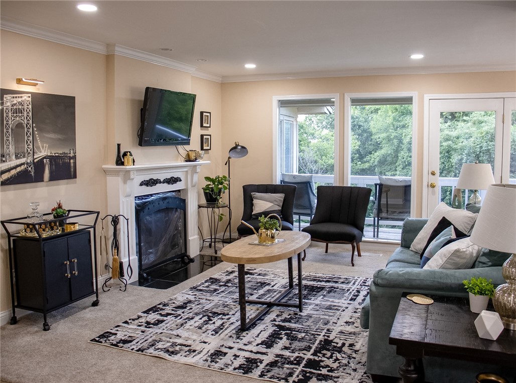 330 Dutchmans Condo - Residential