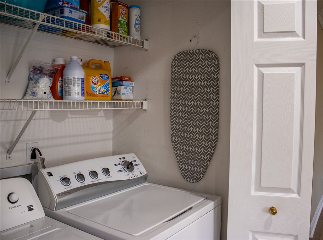 330 Dutchmans Condo - Residential