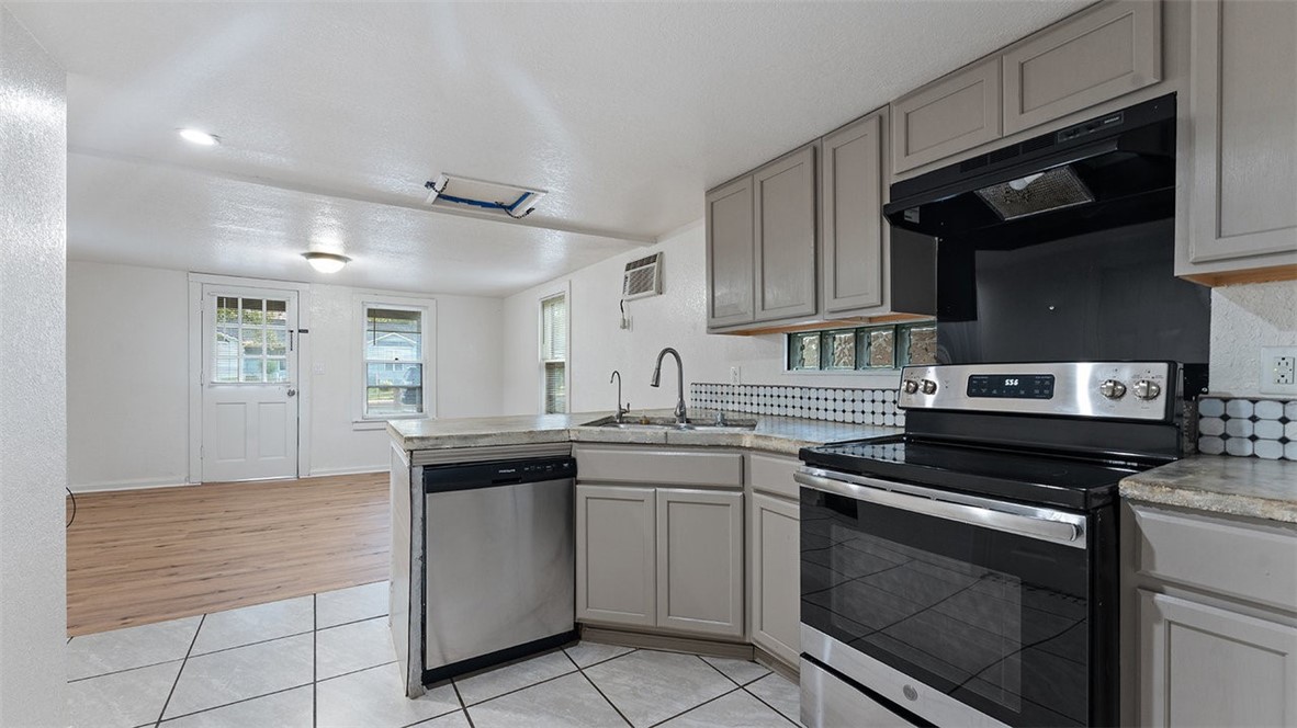 Hayes First Add - Residential Lease