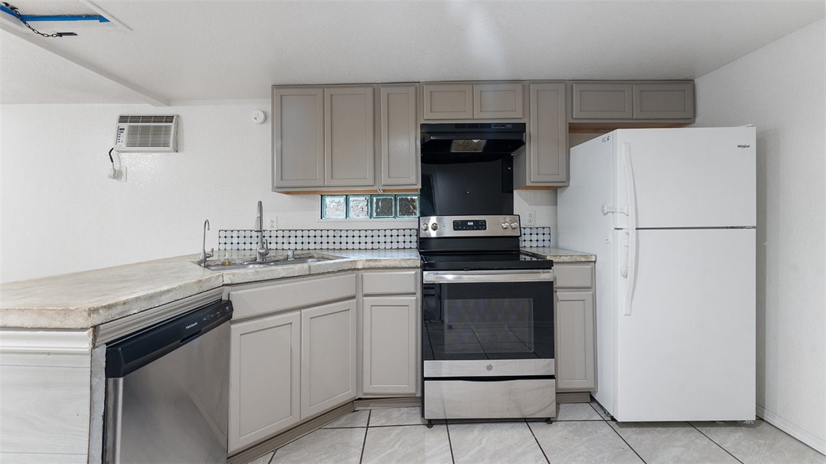 Hayes First Add - Residential Lease