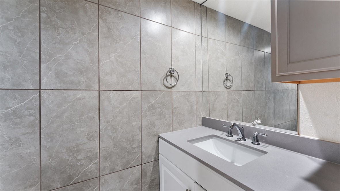 Hayes First Add - Residential Lease