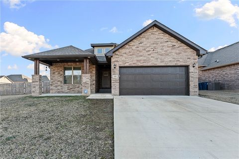 Photo of 2401 Lock Lane, Pea Ridge, AR 72751 (MLS # 1335844)