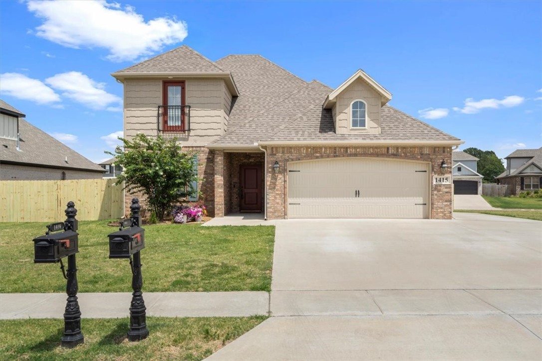 Nestled on a large .39-acre corner lot with privacy fence, this home offers the perfect blend of convenience and luxury. Situated near popular attractions including Top Golf, Walmart Amp, and the Pinnacle Promenade! Handicapaccessible features! Newly built, this modern abode boasts an open-concept layout with 4 bedrooms (2 on main level) and 3 full baths. Enjoy the beautiful wood floors, gas range, cozy fireplace, and abundant natural light throughout. Outside, the spacious backyard provides an ideal setting for relaxing or entertaining guests. Don't miss this opportunity to make this your dream home!