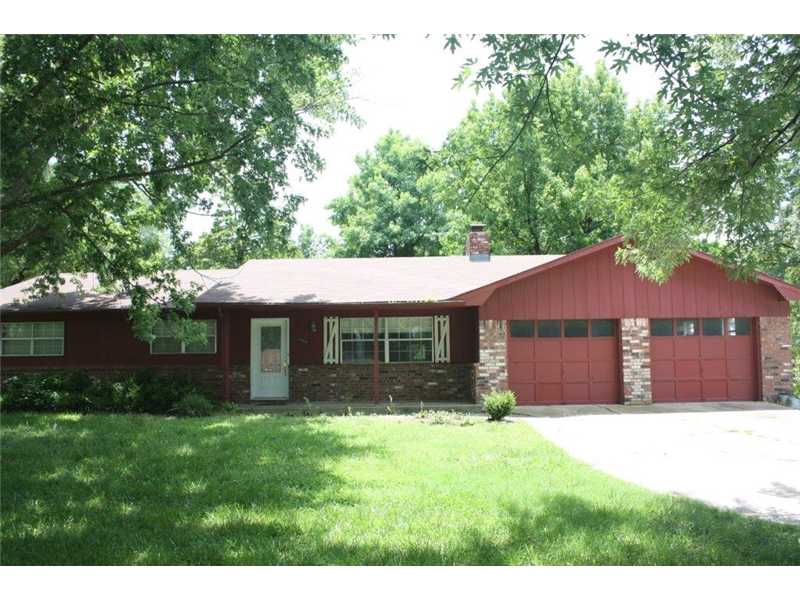 PERFECT LOCATION FOR HOME OR OFFICE OR BOTH. HWY 102 FRONTAGE WITH GREAT VISIBILITY. HUGE FAMILY ROOM. LARGE LOT FOR EXPANDING. OWNER IS LICENSED AR REAL ESTATE AGENT.