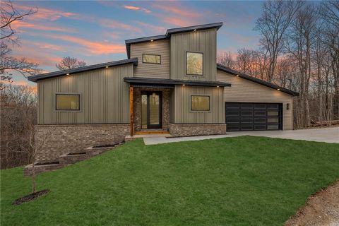 Photo of 20 Yarrow Lane, Bella Vista, AR 72715 (MLS # 1336504)