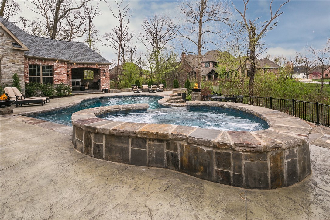 PINNACLE - Residential