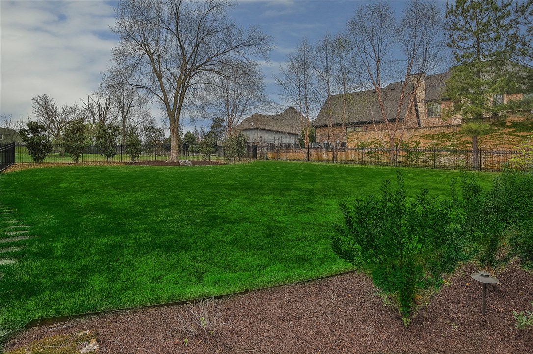 PINNACLE - Residential