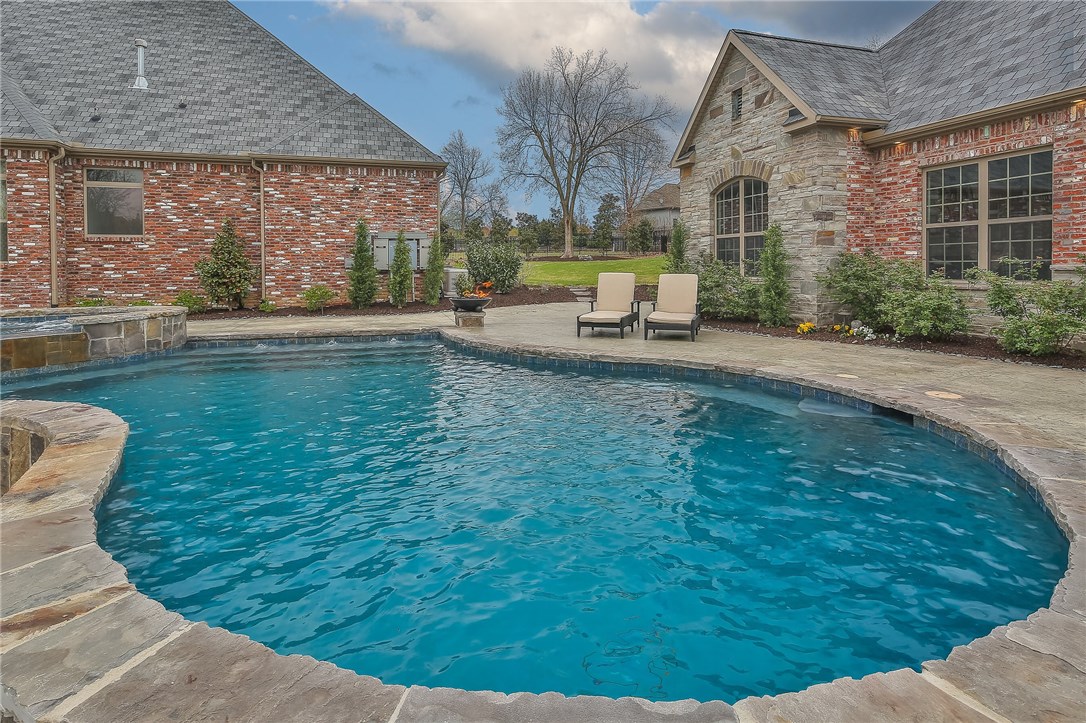 PINNACLE - Residential