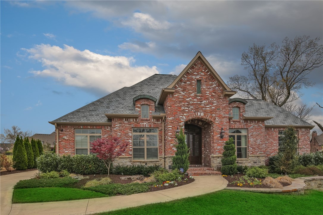 PINNACLE - Residential