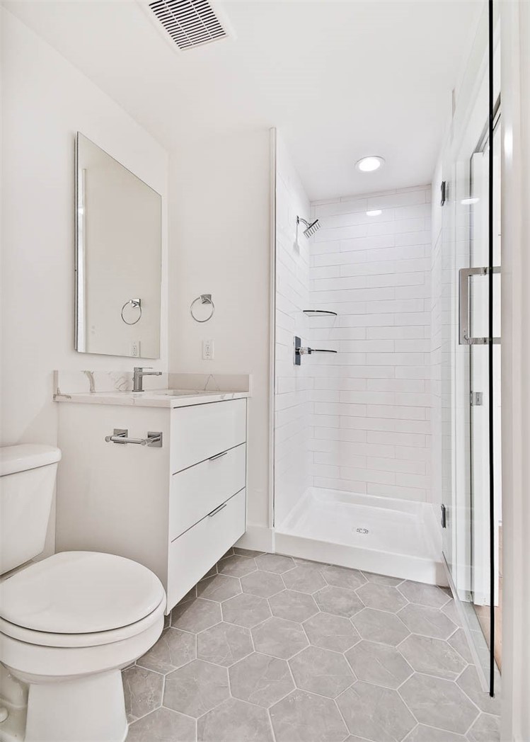 9TH & A HORIZONTAL PROPERTY REGIME-BENTO - Residential