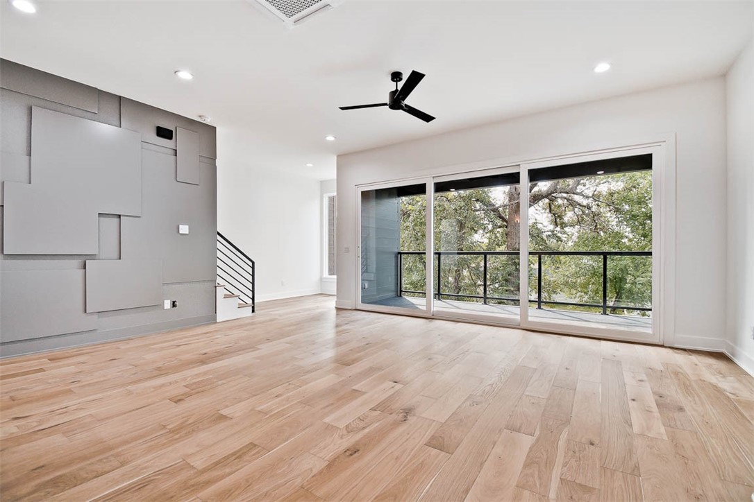 9TH & A HORIZONTAL PROPERTY REGIME-BENTO - Residential