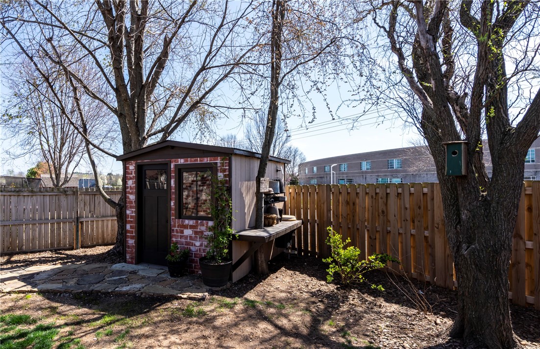 Perry Place Rogers - Residential