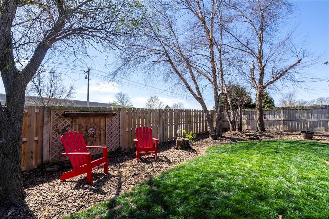 Perry Place Rogers - Residential