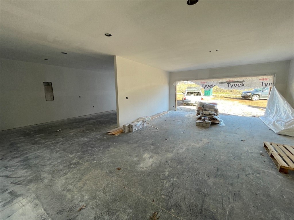 24-19-32 Highfill - Residential