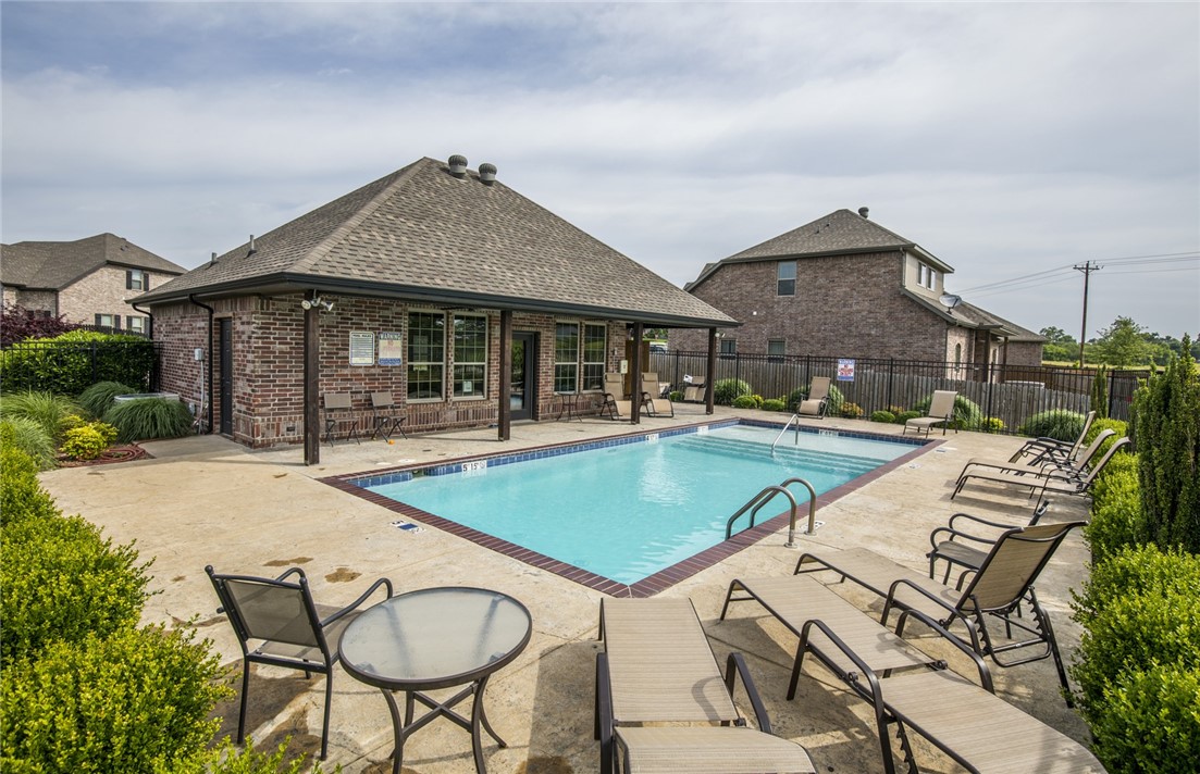 Iveys Ph I, The Rogers - Residential