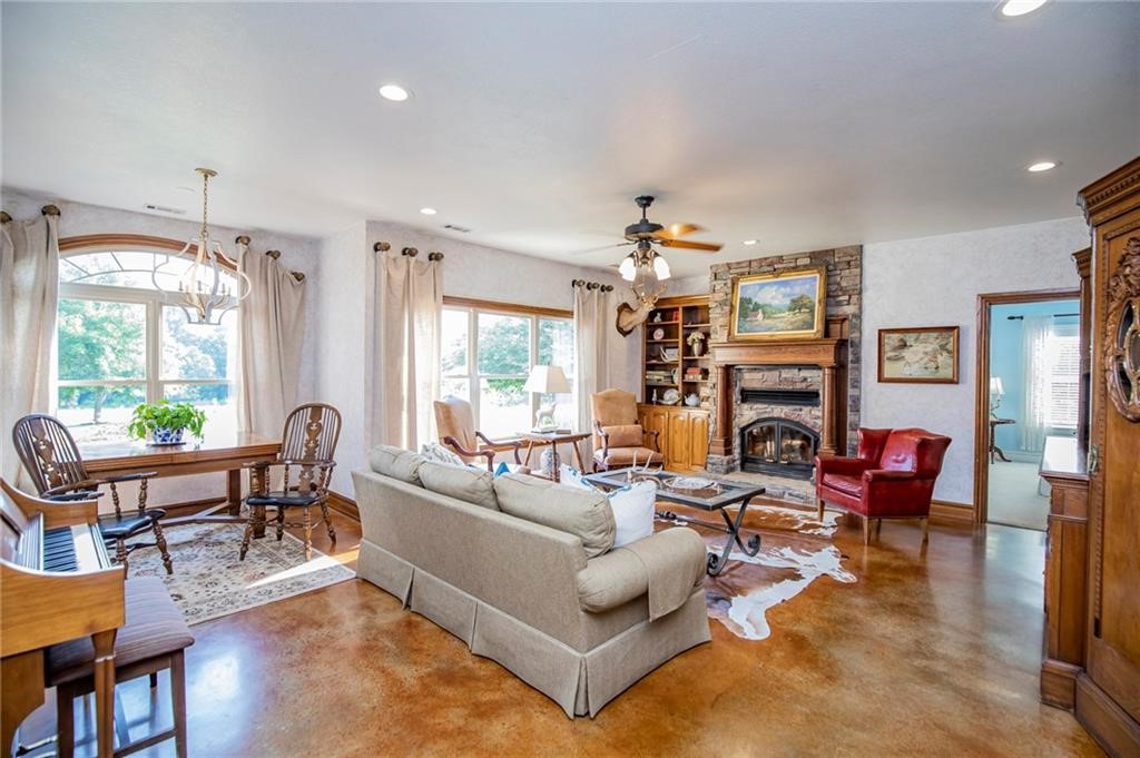 32-15-31 - Residential